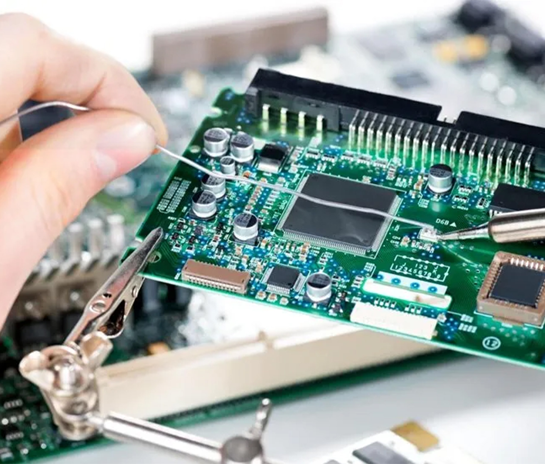 leunit_microwave_pcb_repairing-_services_1.jpg