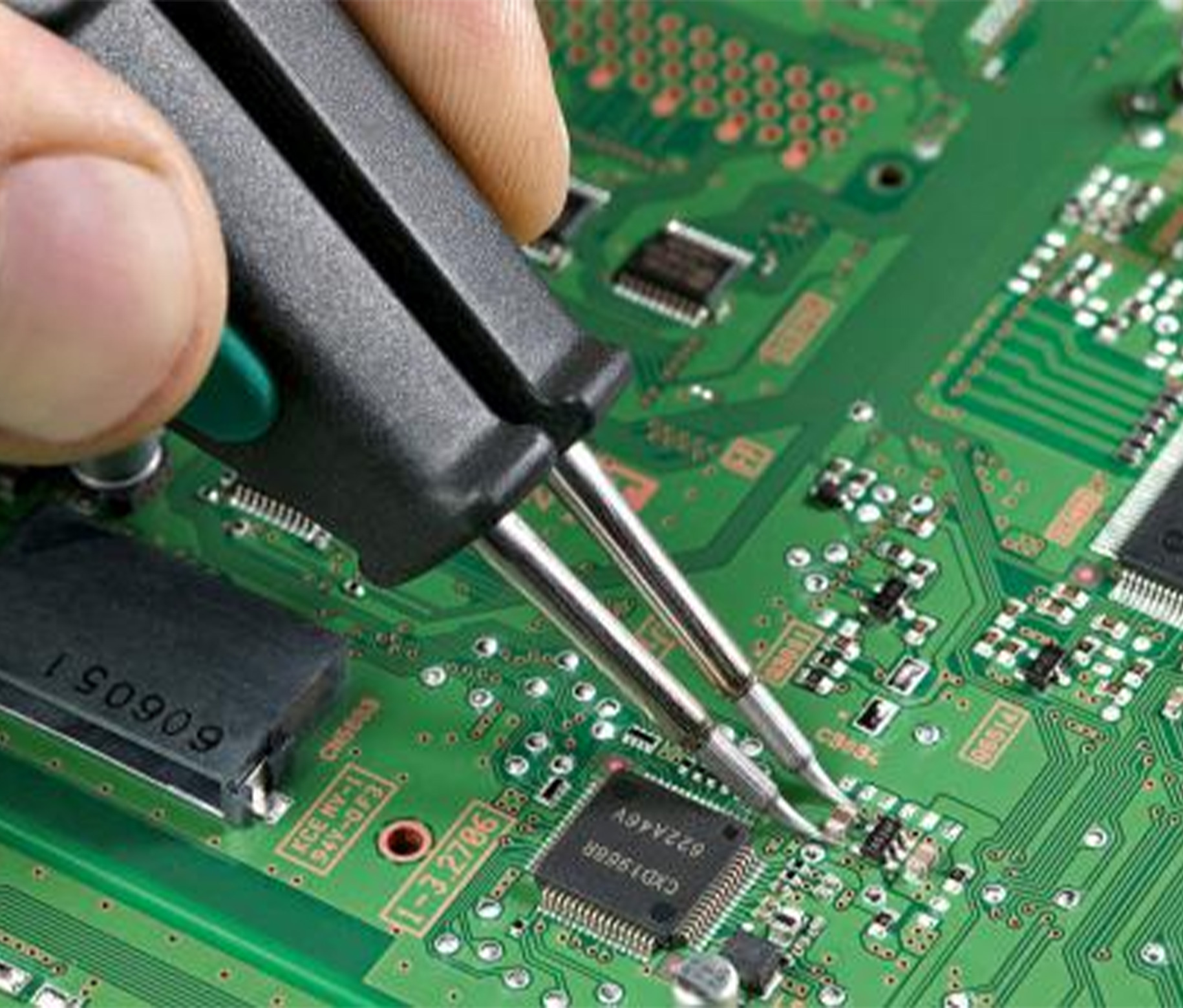 leunit_microwave_pcb_repairing-_services_2.jpg