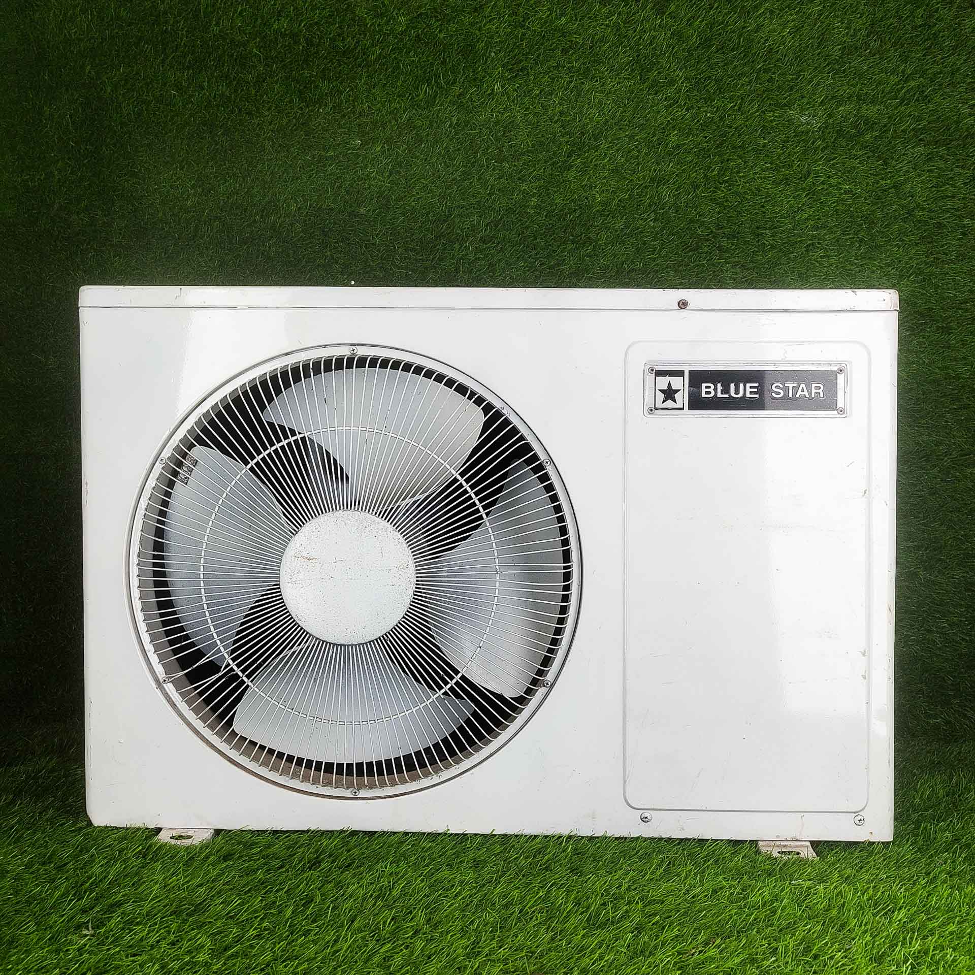 second_hand_split_ac_by_leunit_bluestar_222332_4.jpg